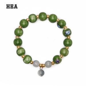 สร้อยข้อมือจักรราศีจีน HEA เสน่ห์ความมั่งคั่งและโชคลาภ สายสีแดงปรับได้ (ตัวดึงโชค) เหมาะสำหรับการเล่นกีฬา