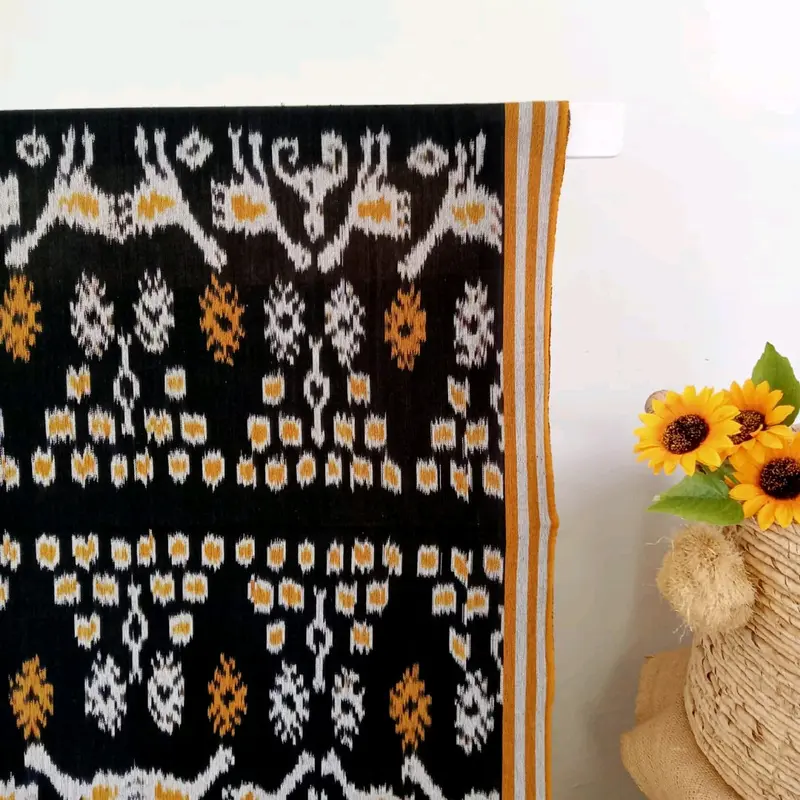 Kain Tenun Blangket Etnik Motif Ayam SUMBA EDITION KUNING 1