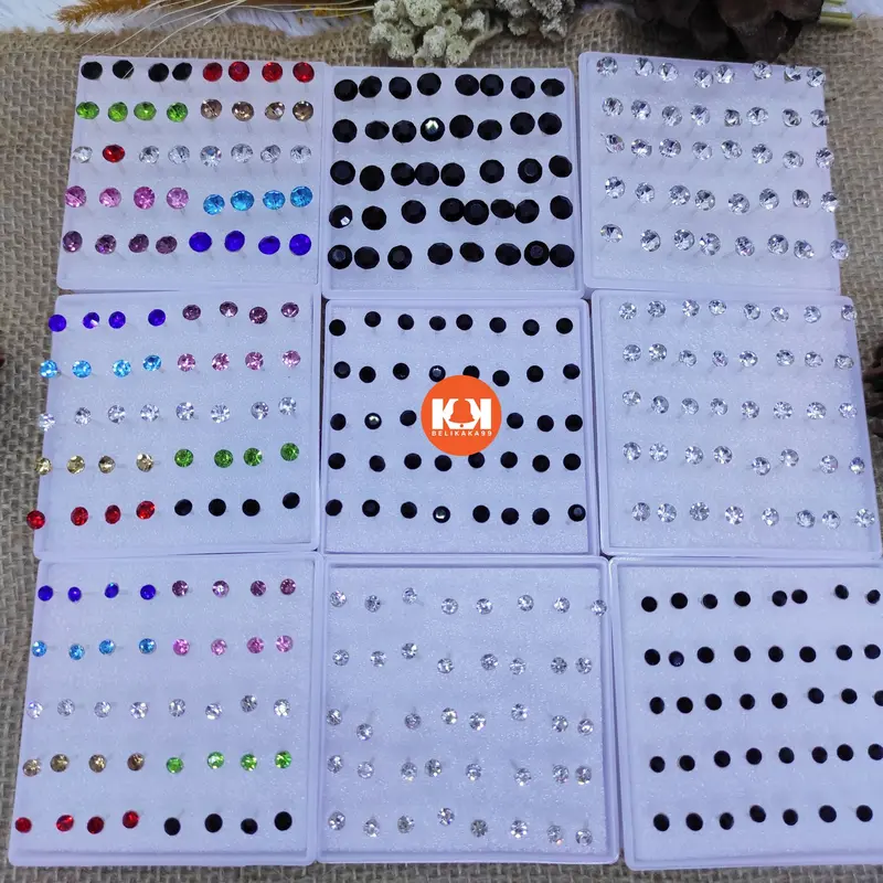 ANTING KRISTAL MATA GIWANG IMPORT ISI 18 DAN 20 PASANG HITAM PUTIH WARNA WARNI / GIWANG TUSUK KRISTAL BOX 0