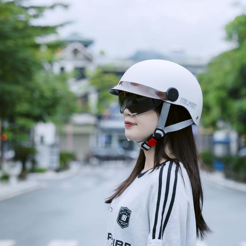 Mũ bảo hiểm người lớn có kính chắn gió, bụi kiểu dáng thời trang
