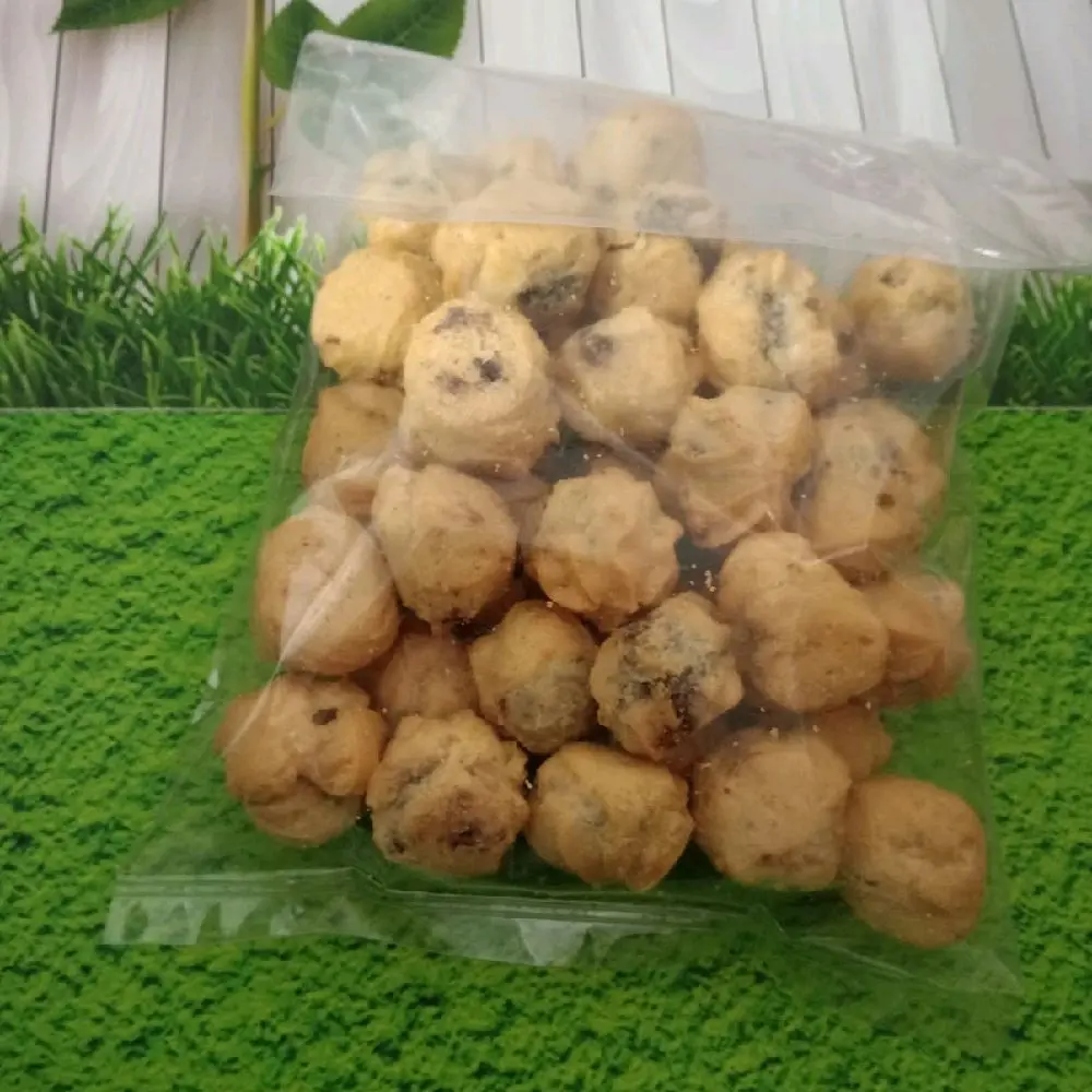 camilan sus coklat rasanya enak gurih legit ada rasa coklatnya dijamin halal Snack Pedas Manis Kering