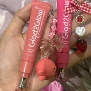 [BPOM] Glad2Glow Brightening Lip Serum - VC-IP Vitamin E 3in1  Lip Serum Treatment  Melembabkan Mencerahkan Bibir Gelap Lip Tint Warna Natural Glowing Tahan Lama Buildable Natural Lip Color Care G2G
