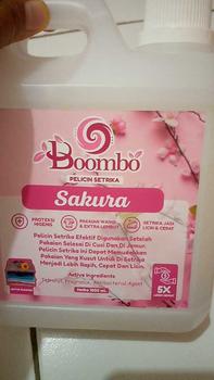 Product Review of Pelicin setrika Parfum Laundry Pewangi Pakaian 1 Liter Anti bakteri from B** V**i 3