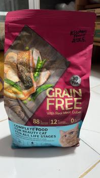 Product Review of KITCHEN FLAVOR BEAUTY CAT FOOD 1,5KG FRESHPACK from A**i R**n 0
