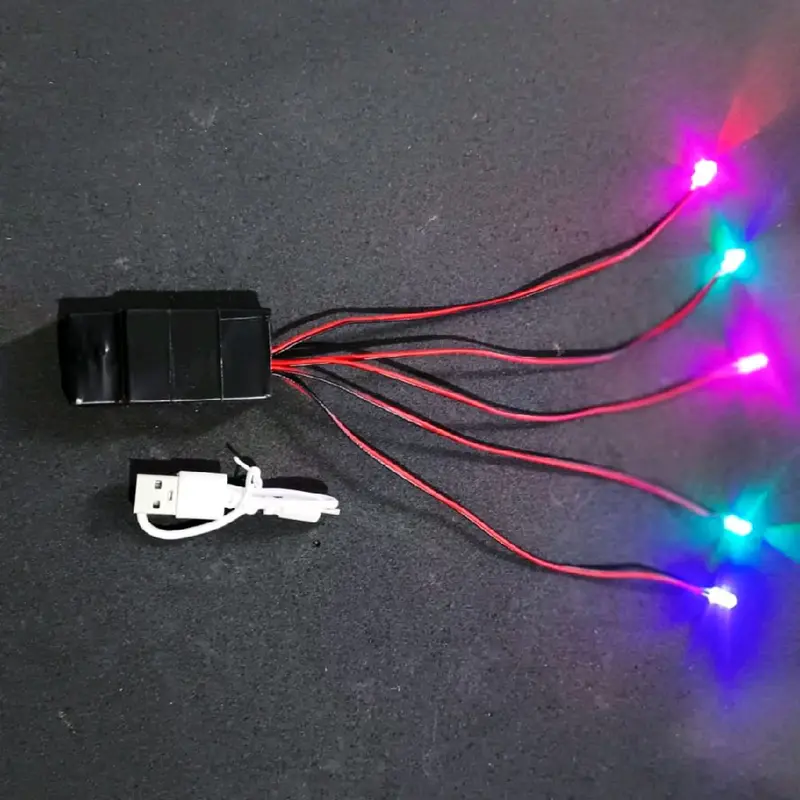 lampu matrix 4 mode batree bisa di cas jika habis cocok untuk variasi segala jenis miniatur truck,  bus,  mobil2n lainnya biar tambah keren miniatur anda 3