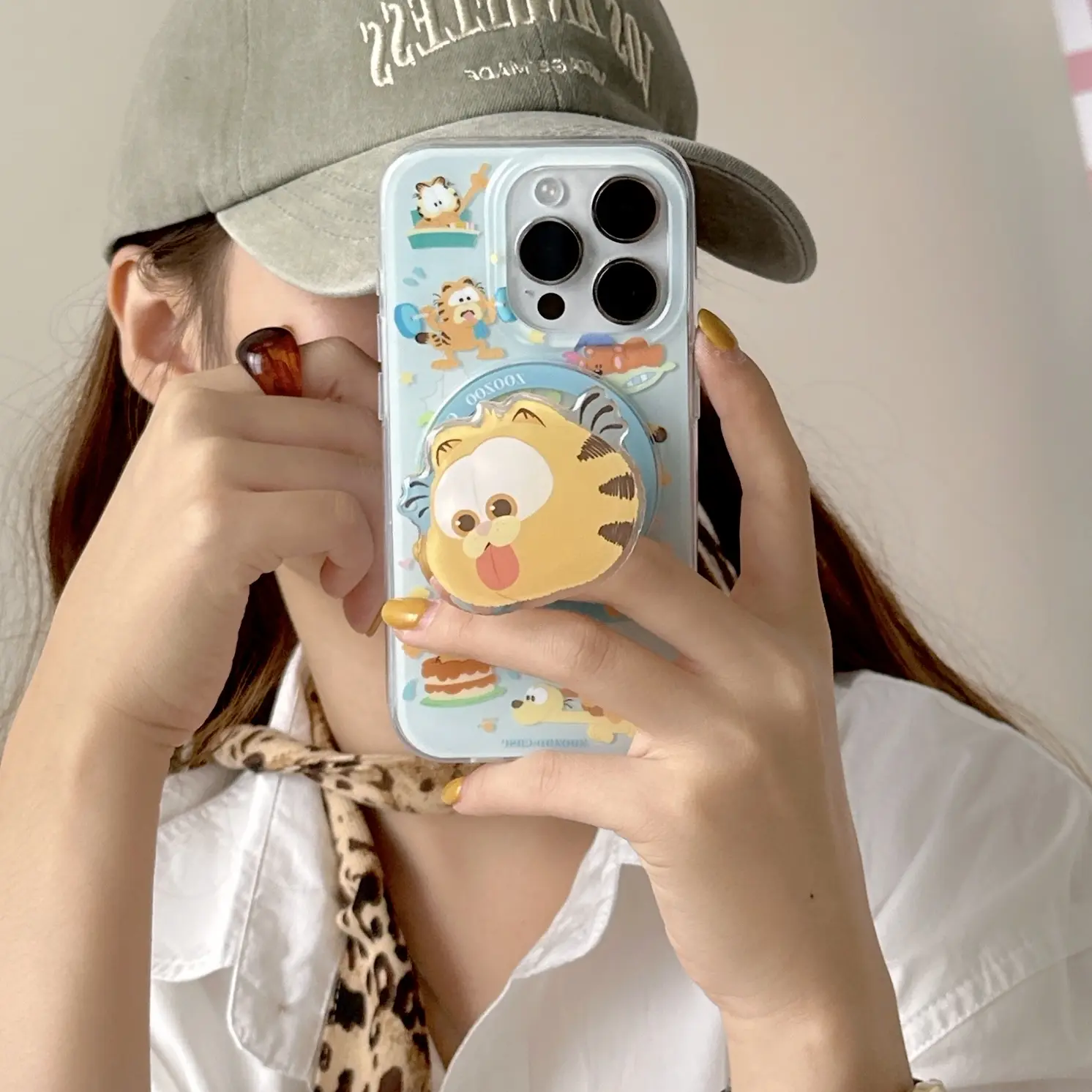 Cute Garfield M Double-Layer Magnetic Suction for Iphone15promax Apple 14/13/12 Phone Case Holder Accessories Cover