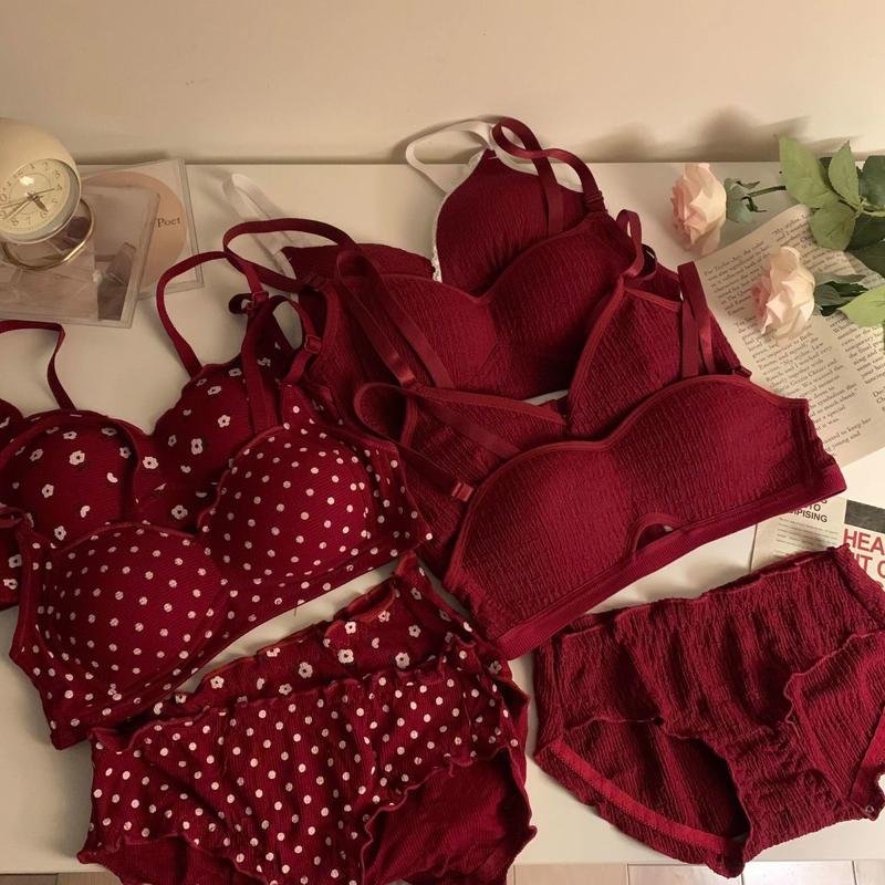 Product Introduction of Year of Birth Dragon Lucky Underwear for Women Push up Push up Anti-Sag Wireless Red Wedding Bra Set 03 3