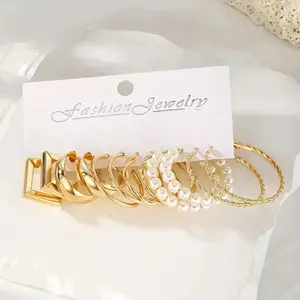 Set Anting Geometris Logam Tren Terbaru Anting Lingkar Logam Fashion Unik dengan Mutiara Tidak Beraturan Anting Klip Mutiara Vintage Desain Minimalis: Ringan, Tahan Lama, Warna Tahan Lama & Tidak Berkarat Aksesori Pakaian Hadiah Perayaan