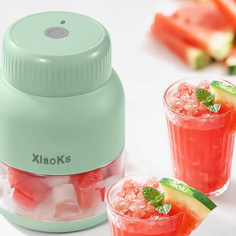 Product Introduction of Xiaoks 500ML portable juicer: Dual - lid, 14 - leaf 18000RPM blade for smooth juice. Handle, straw for outdoor use. Safe, long - lasting battery, multi - charge for fresh juice anywhere. 25