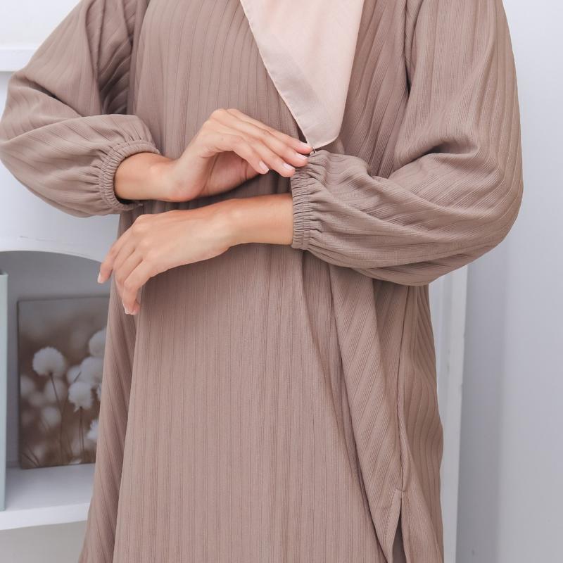 Mera tunik knit model terbaru lebaran mewah - belah samping 3