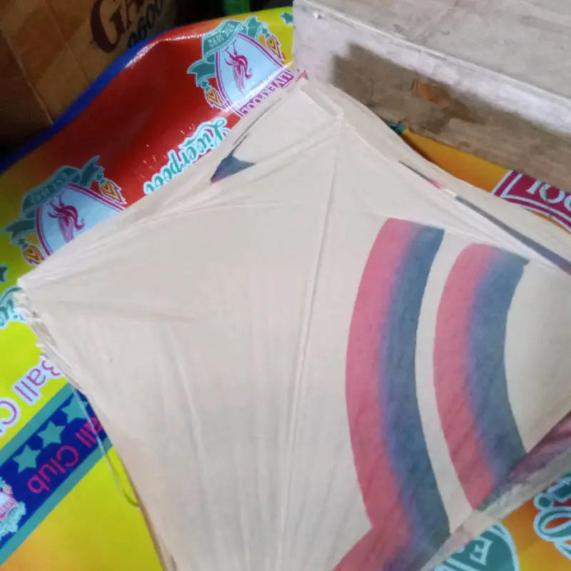 layangan kertas tisu coklat  ukuran 58 / pak isi 100pcs cs layangan 2