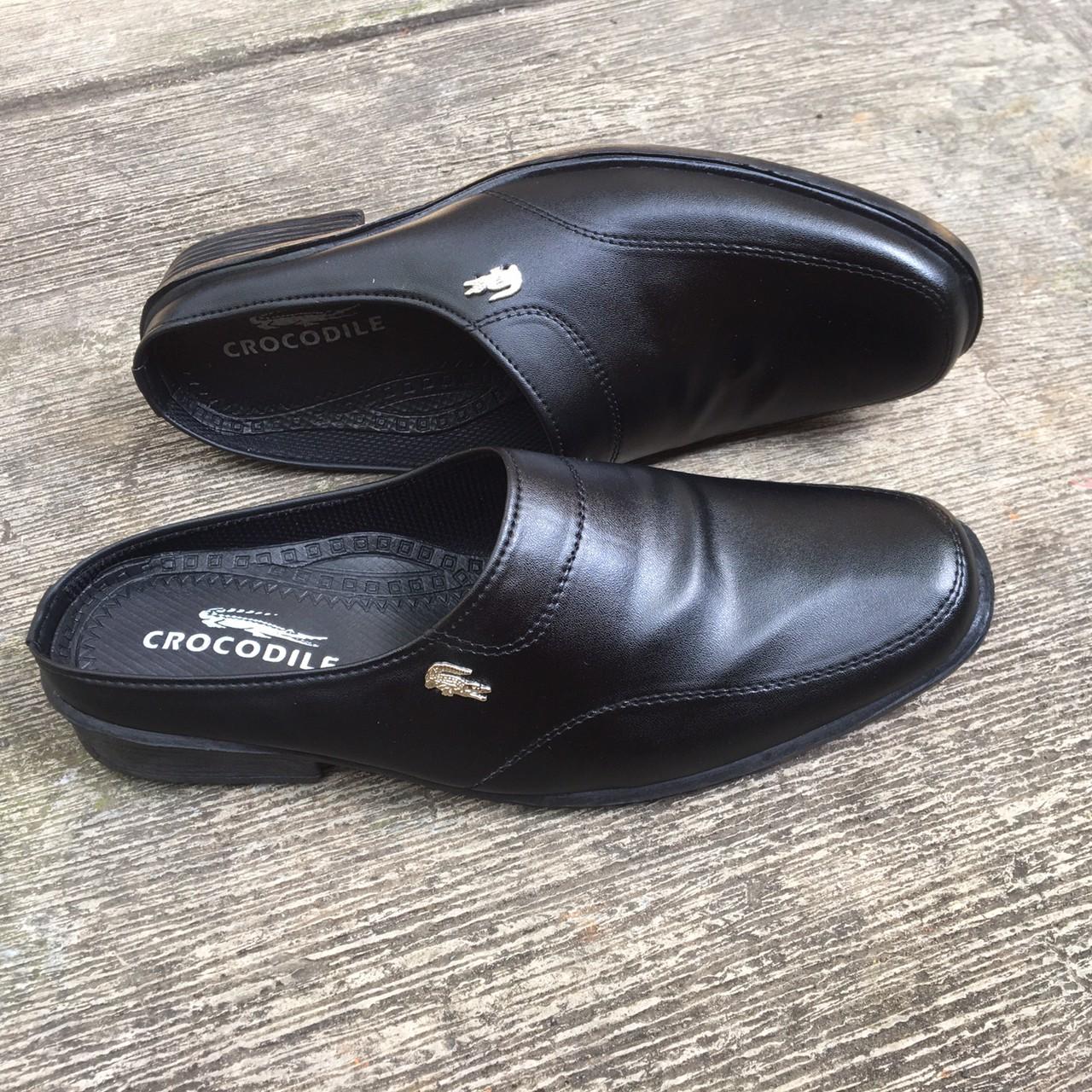 Crocodile Sepatu Sandal Selop Bustong Pria Kulit Sintetis Flat Formal Santai Ideal untuk Kerja dan Kuliah Gaya Kasual