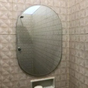 Cermin Dinding, Cermin Kamar Mandi, Cermin Wastafel bentuk Oval Kapsul cocok untuk kamar tidur, kamar mandi, apartemen. Ukuran 40X60 cm.