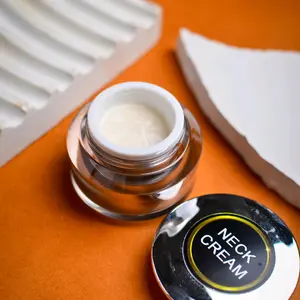 Neck Cream Mencerahkan leher