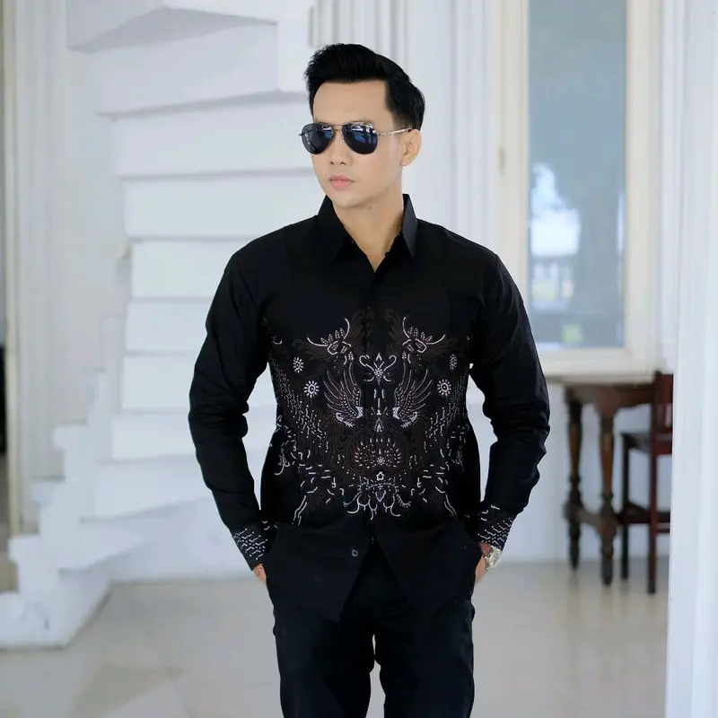 MOKSHA Kemeja Batik Slimfit Hitam Minimalis Bahan Katun Lapis Furing PREMIUM Pria Lengan Panjang 0