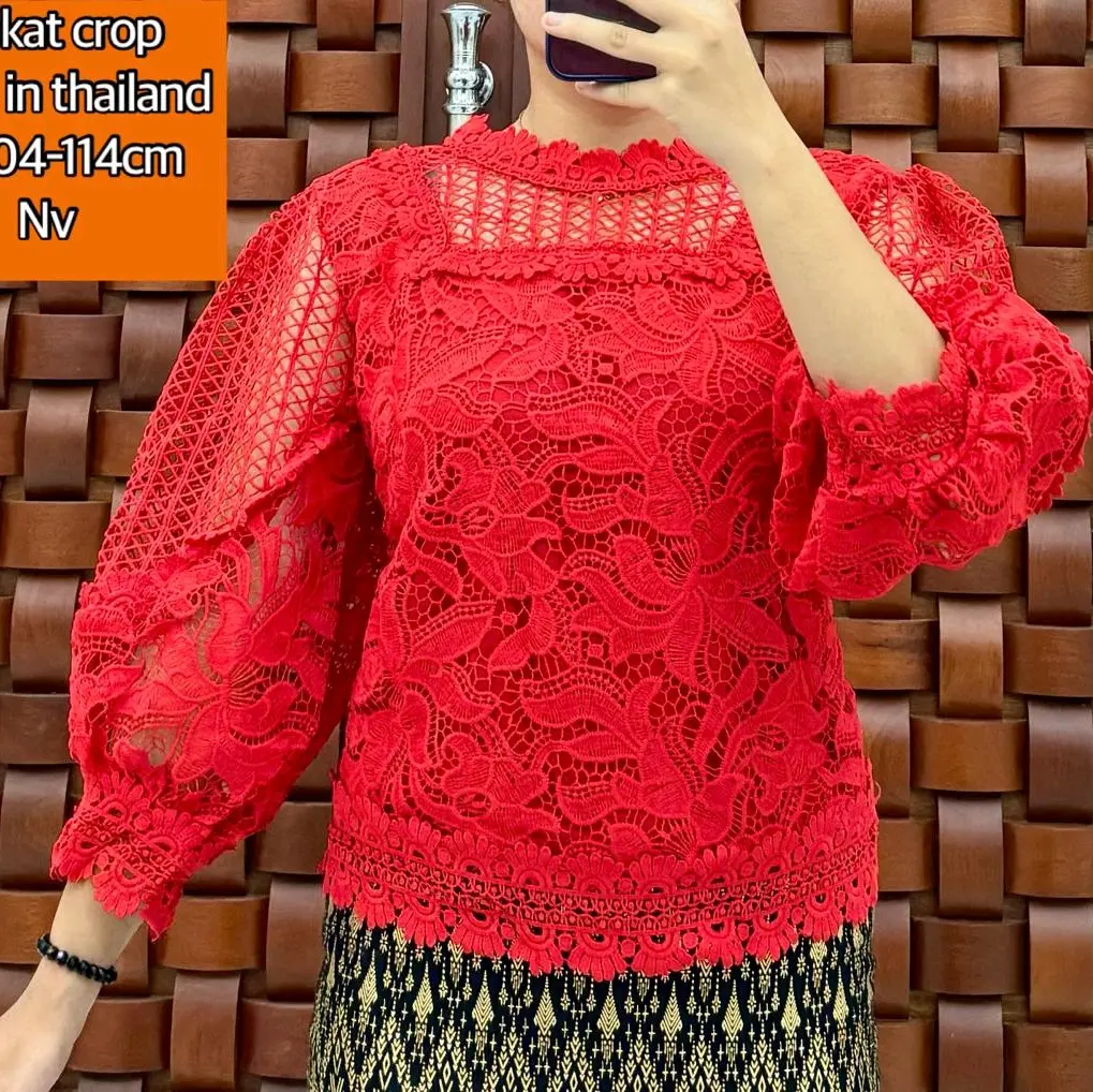 Atasan Brokat Crop Top Lengan Panjang