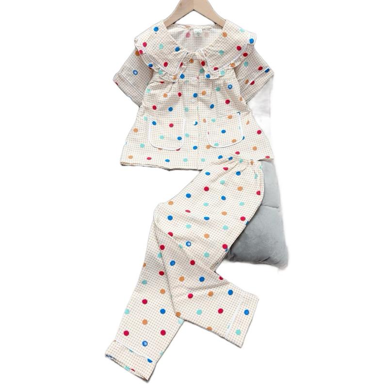 MÃ 128/111:   20-48kg . Bộ đồ ngủ , mặc nhà pijama quần dài áo tay ngắn cổ tiểu thư  lá  sen cho bé gái . được thiết kế cách điệu tay phồng với chất  liệu Lụa Mango mềm , mịn , không nhăn thoáng mát Áo Ngủ