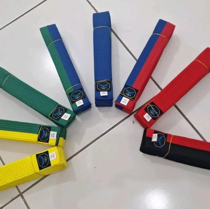 sabuk taekwondo mavz berbahan polyester busa,dengan berbagai warna