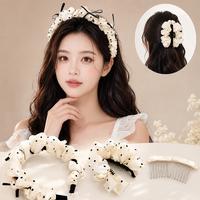 Gambar MOLFINE Set Aksesori Rambut Wanita Modis 4 Pcs/Jepit Pisang Polka Dot Satin Berlipat/Jepit Rambut Sisir Poni Berbentuk Pita Kupu-Kupu/Bando Polka Dot Dengan Pita Kupu-Kupu/Hitam Putih - Putih 4PCS dari Molfine Shop Kab. Tangerang 3 Tokopedia