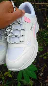 Product Review of Sepatu Wanita Sneakers Putih Korean Style Terbaru 2024 Casual Shoes sport Kasual Cewek olahraga Karet from p**o 3