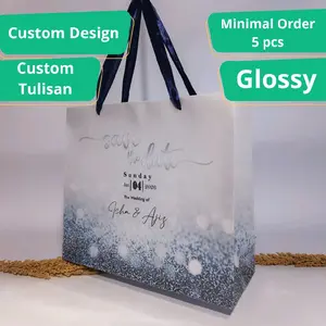 Paper Bag Bridesmaid Custom Ukuran 28x10x25  Glossy Tas Nikahan free nama free tulisan olshop toko online hampers paper bag groomsman paperbag wedding paperbag murah