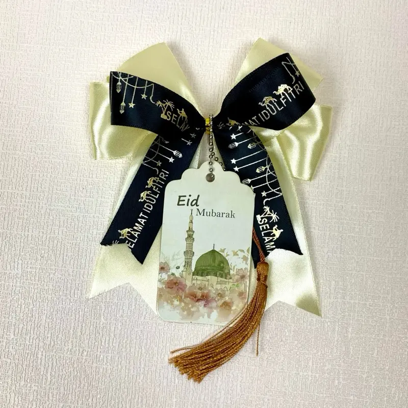 Pita Hangtag Souvenir Wedding / Pita Hangtag Single Motif . Pita hampers. Pita jadi pita instan ukuran 12cm x 14cm Pita Hangtag Souvenir Wedding / Pita Hangtag Single Motif . Pita hampers. Pita jadi pita instan ukuran 12cm x 14cm