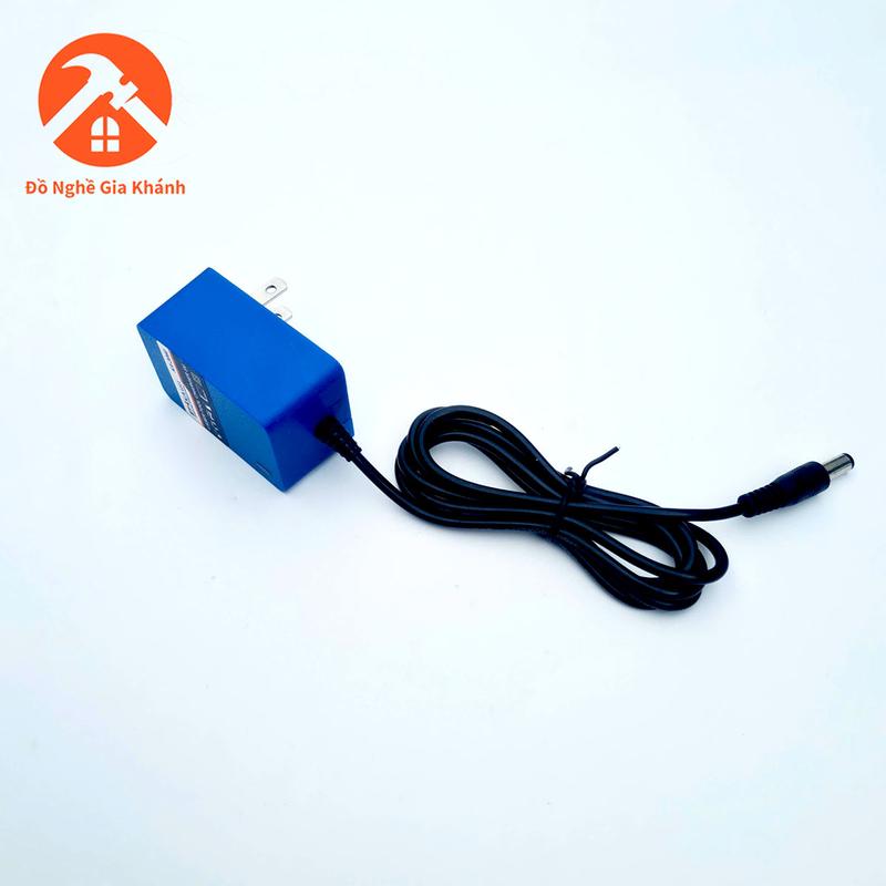  Cục sạc pin cho máy laze 5tia và 12tia STAKA chính hãng 