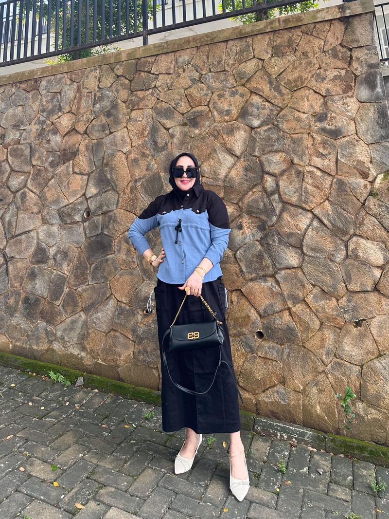 Product Introduction of Kimmy Black OneSet Cargo - Setelan Wanita Fit Twill Karet Tangan Panjang 2