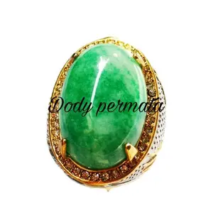 Batu Asli Giok Taiwan Jumbo dengan Dimensi 30x19x10 mm dan Ring Titanium Super Mewah - Jade