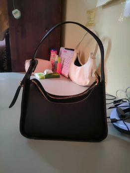 Product Review of Beg Niche, Tekstur Lanjutan, Perempuan, 2023 Ketibaan Baru, Musim Panas, Serba guna, Popular pada tahun ini, Gaya Perancis, Putih, Beg Bahu dan Ketiak Bags Selempang Crossbody Wanita from W**9 0