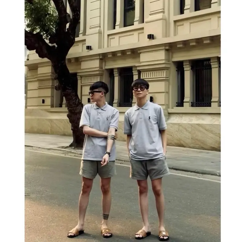 Dép Quai Ngang Nam Nữ M.c.Mờ Quai Da In Hoan Tiết Sắc Nét Phối Logo Hợp Kim, Đế Đúc Cao Su Non Nguyên Khối Đi Êm Ái Mềm Mại- Dép nam nữ