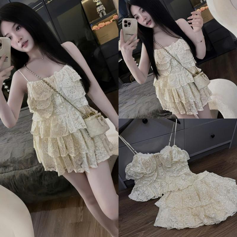 Set đồ nữ ren áo thiết kế 2 dây đính nút xếp tầng kèm chân váy xòe [Có Lót] xinh xắn dành cho các nàng diện đi chơi, đi tiệc.