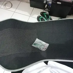 Karpet Dashboard Mobil Toyota Agya Daihatsu Ayla 2013-2022 Pelindung Dashboard