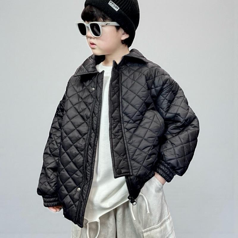 Q2577 - Áo khoác phao mỏng khoác nhẹ trần trám bên ngoài màu đen cho bé trai bé gái.