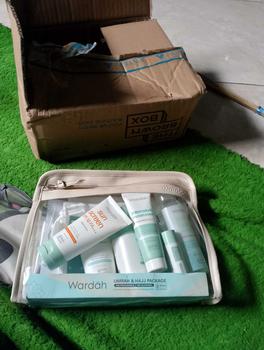 Product Review of Wardah Umrah & Hajj Package - Paket Haji dan Umroh - Hair and Body Wash, Face Cleanser, Sunscreen SPF 50 PA+++ , Anti Perspirant Deodorant, Moisturizer, Lip Treatment Balm, ZamZam Water Spray from @**m 0