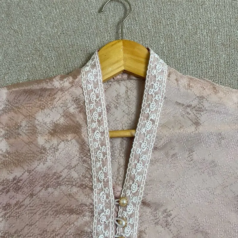 Kebaya naya viscouse semi sutra 3