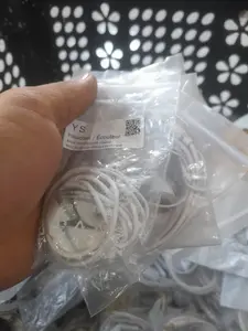 Headsett Obrall Akhir Tahunn Randomm - Desain Unik dan Menarik untuk Penampilan Berbeda Setiap Tahun