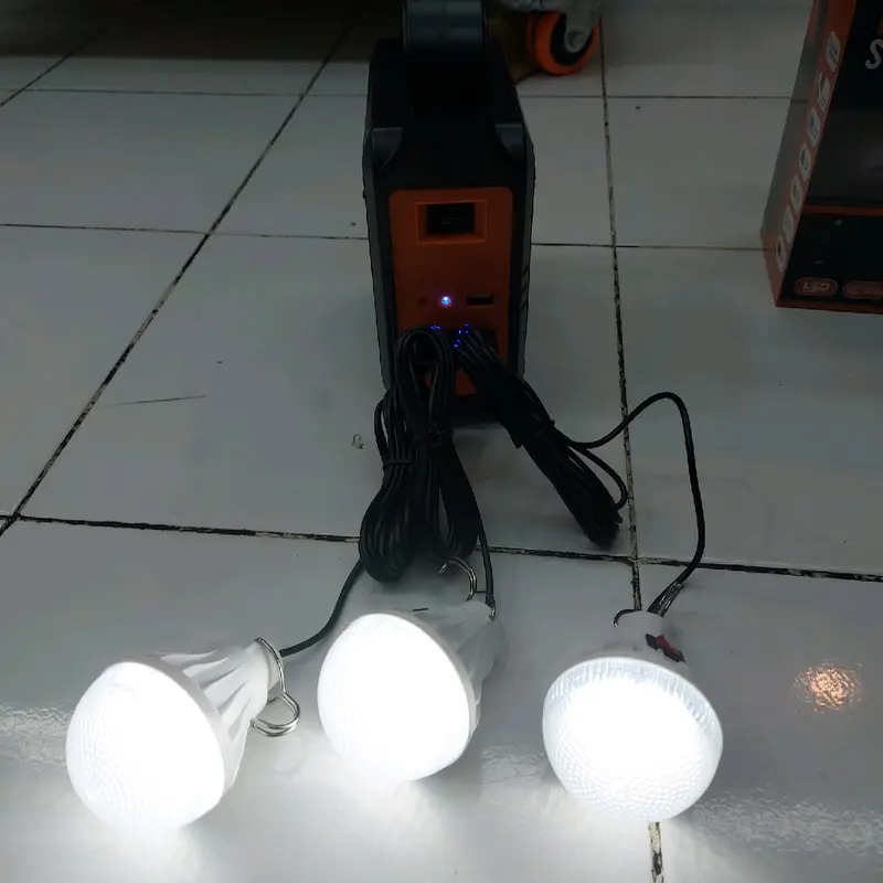 Solar Panel Bank Light 6.000 mAh Speaker Bluetooth Radio Senter Plus Lampu Bohlam 3 Pcs Ysf 200 4