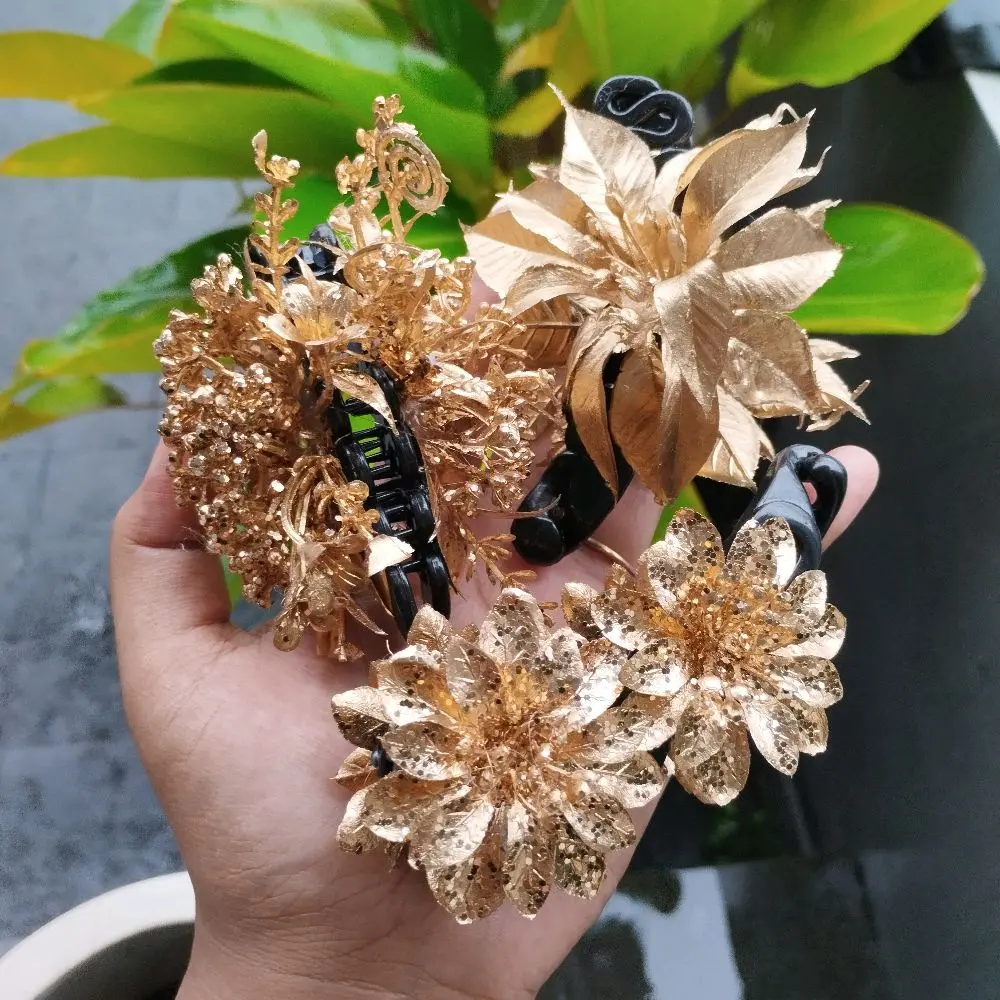 jepit pisang bunga gliter