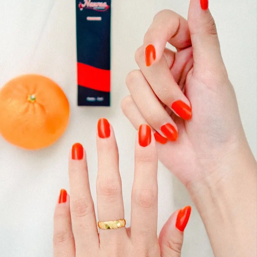 Nauraa  Kutek muslimah  5ml - warna  Orange -  Nail Inai Polish