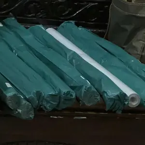 Wallpaper dapur tahan minyak dan panas dengan efek marmer. Stiker efek marmer mengilap setebal 0,3 mm, cocok untuk lemari, meja, kaca, kulkas, dan pintu kamar mandi. Stiker dinding dapur tahan air. Tahan minyak dan panas. Terbuat dari PVC tahan air.