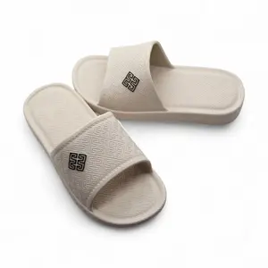 Sandal Slip On Unisex Wanita & Pria Terbaru 2025 korean style  Sandal Home Ladies Non -Slip dan Wear -Fashion Tahan Warna murni Sandal kasual wanita kelopak menarik Black Selop