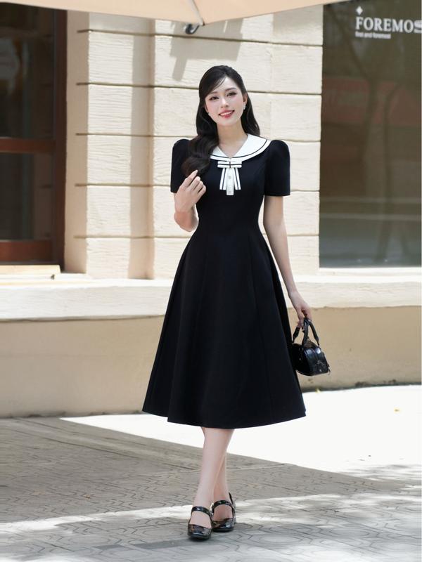 Váy Nữ Dáng Dài YAME Xòe Nhẹ Màu Đen Phối Cổ Trắng Thủy Thủ Tôn Eo Đính Cúc Đá Tay Ngắn YV683