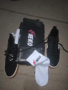 Product Review of Sneakers Aekoshoes TwoYears High Black Gum Produk Lokal Made In Indonesia from D**a a**d 0