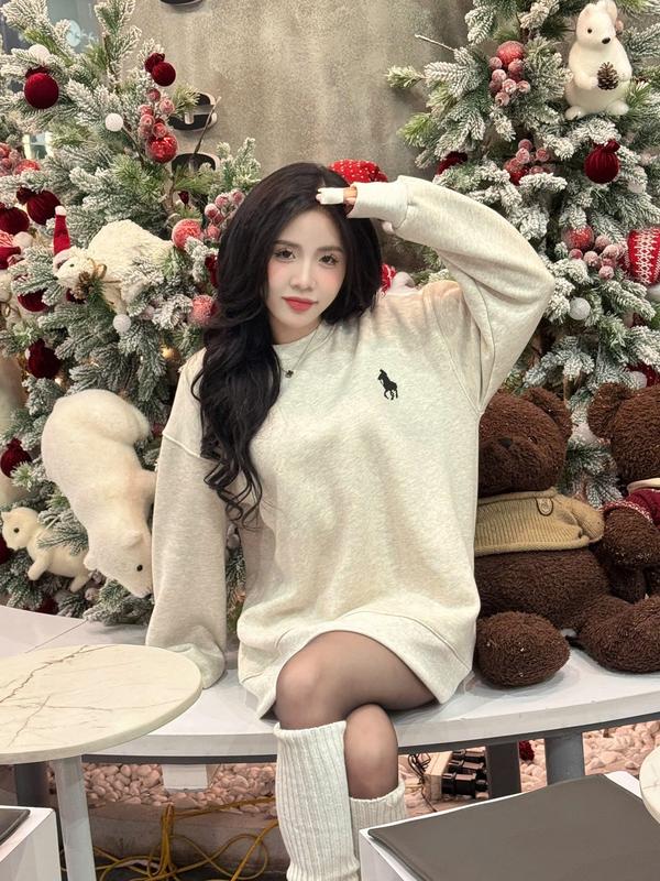 Áo nỉ Sweater, Họa tiết thêu hình ngựa, Chất vải nỉ lót lông dày dặn không xù lông, Form rộng, Thời Trang Nam Nữ