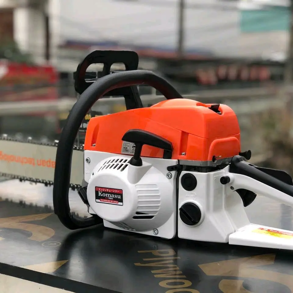 Máy cưa xích Komasu 7200-MỚI - 7800 Japan chính hãng, tiết kiệm nhiên liệu, êm ái, phụ kiện đầy đủ