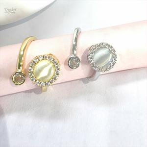 Cincin Putar Batu Mata Kucing Wanita Saiz Boleh Laras Reka Bentuk Terbuka Ringan Cincin Niche Mewah Perhiasan Kristal untuk Penyembuhan