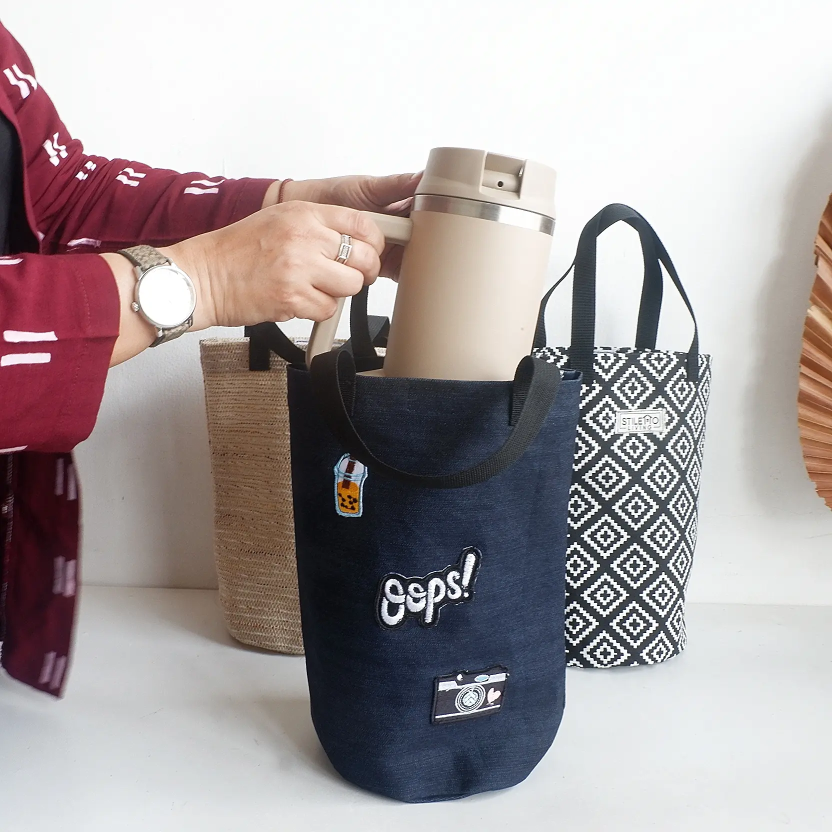 STILETTO - Tumbler Bag Jumbo Untuk Tumbler 1,5 Liter Dengan Pegangan / Handle / Gagang samping - Kain Kanvas