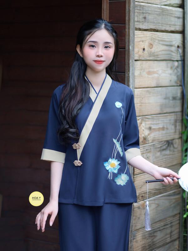 DL25 xanh navy ( Họa Y Pháp Phục) bộ Đồ Lam Đi chùa - Phật Tử Nữ - Chất lụa tuyết - Size S M L XL  XXL- Trang Phục Truyền Thống Thường Mặc Women thanh Lịch set pháp phục áo hoa sen Voi trung niên