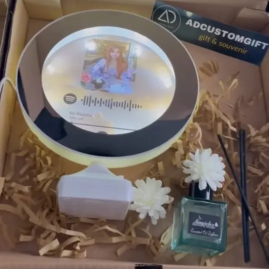 (SEHARI JADI) jam Cermin mirror kaca magic ajaib frame foto lampu LED hadiah kado gift custom ultah anniversary wisuda wedding kado spotify free desain